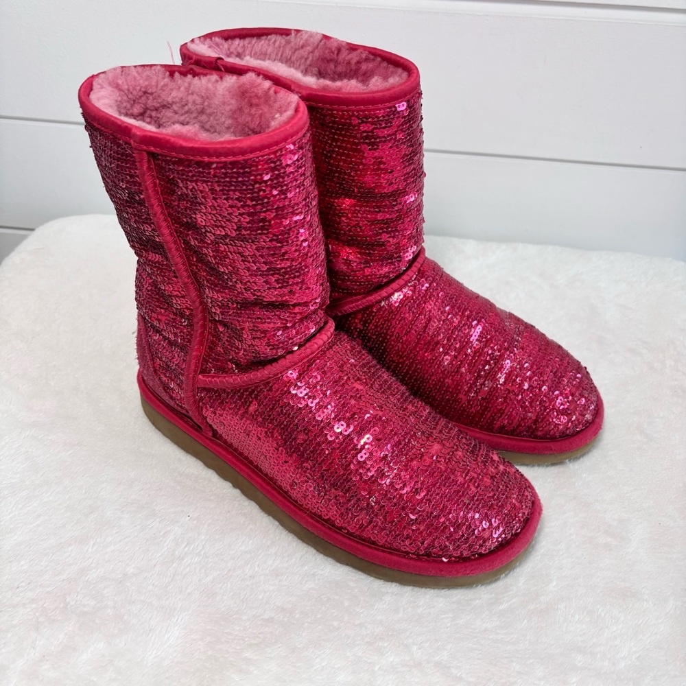UGG Australia Red Sequin Women's Boots Size 7
